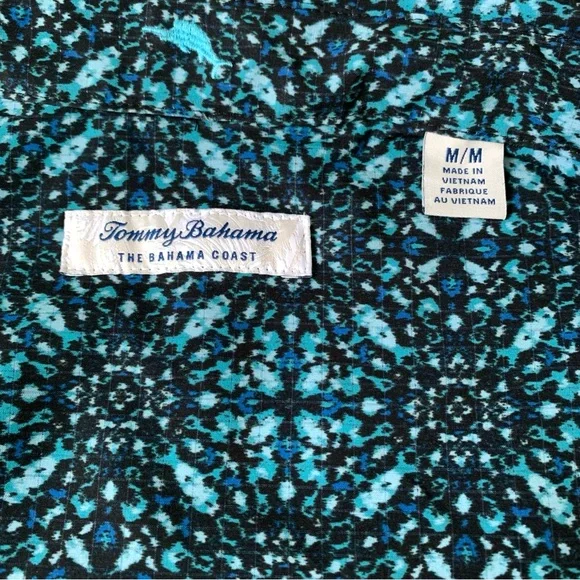 Men’s Tommy Bahama Coast Mosaic Geo Short Sleeve Beach Shirt size medium - Picture 2 of 9